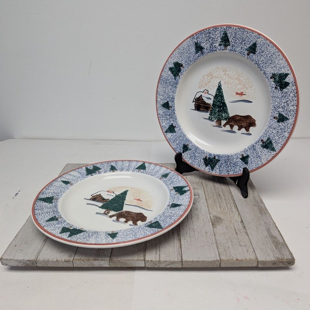 Hudson Bay 1999 Dinner Plates Set 2 Vintage Sponge Paint Christmas Trees Cabin